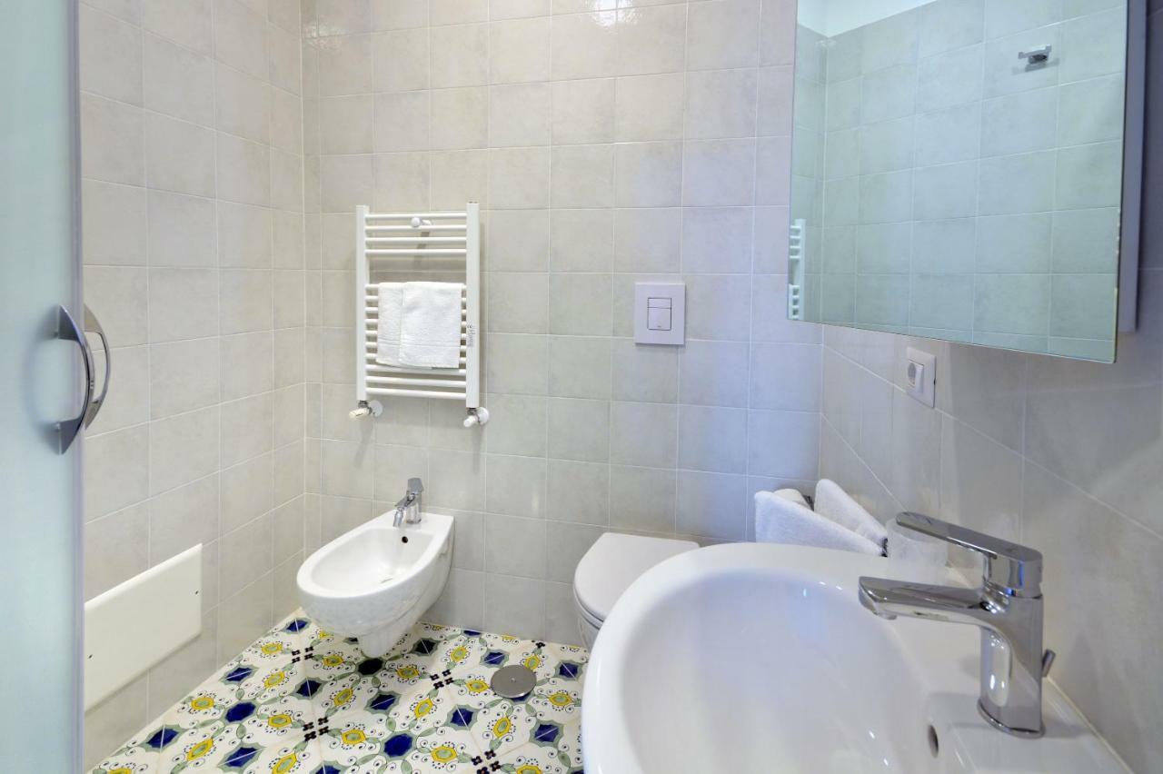 Hotel Casa Teresella à Naples Extérieur photo